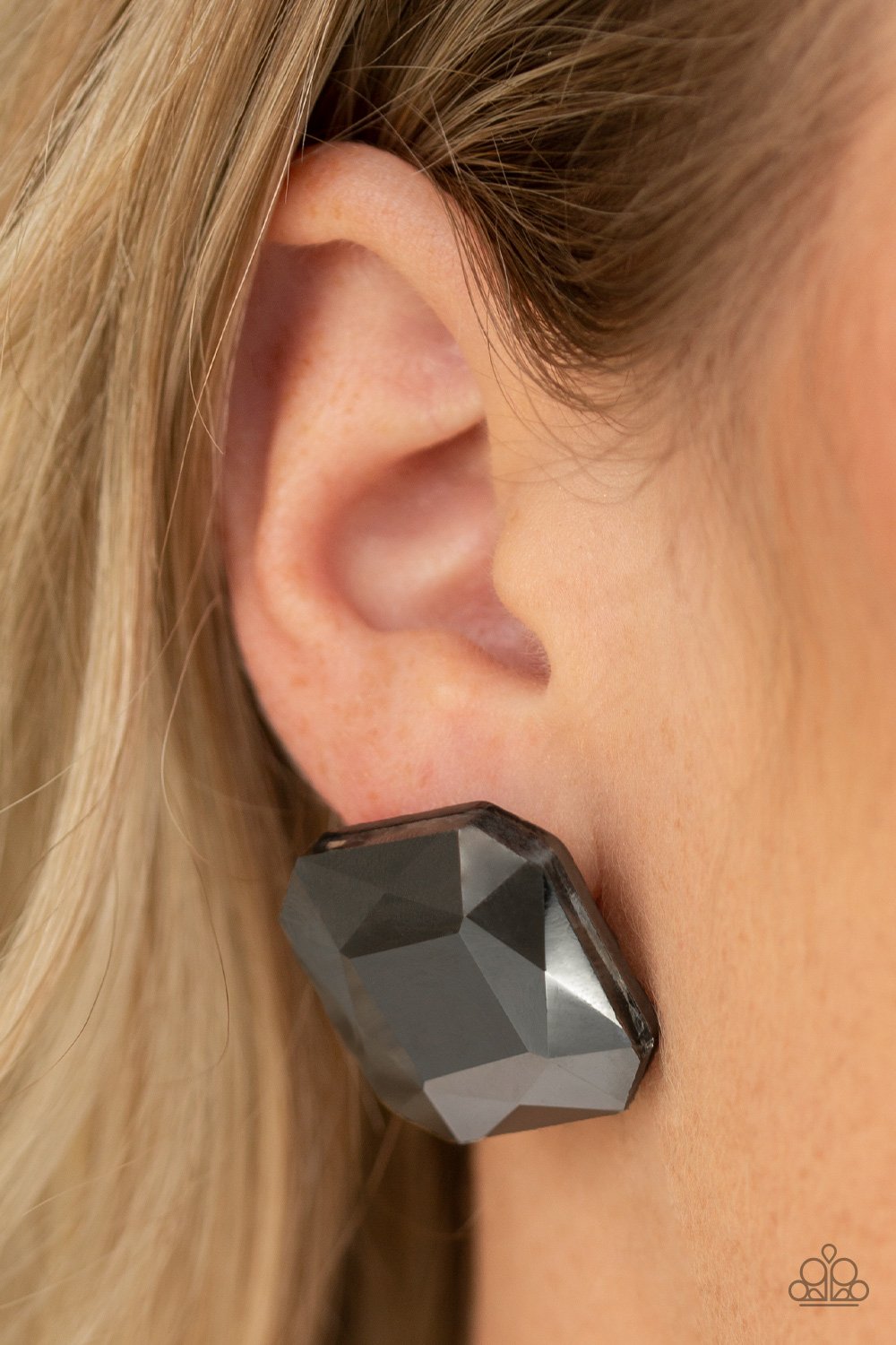 Show Glow-black-Paparazzi earrings