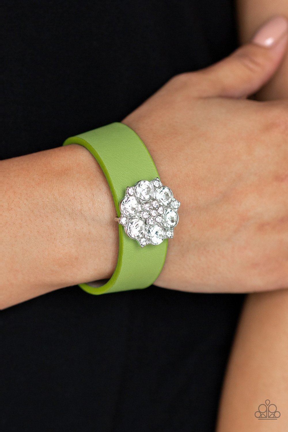 Show Stopper-green-Paparazzi bracelet