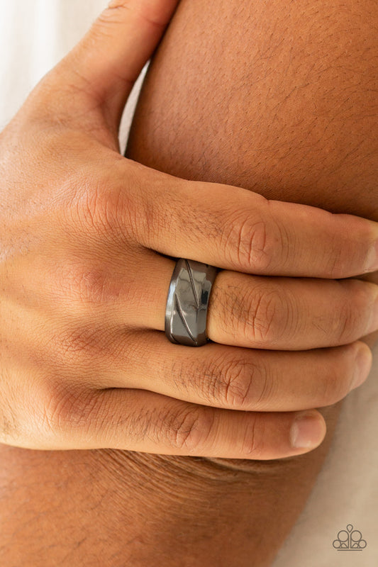 Sideswiped - black - Paparazzi mens ring