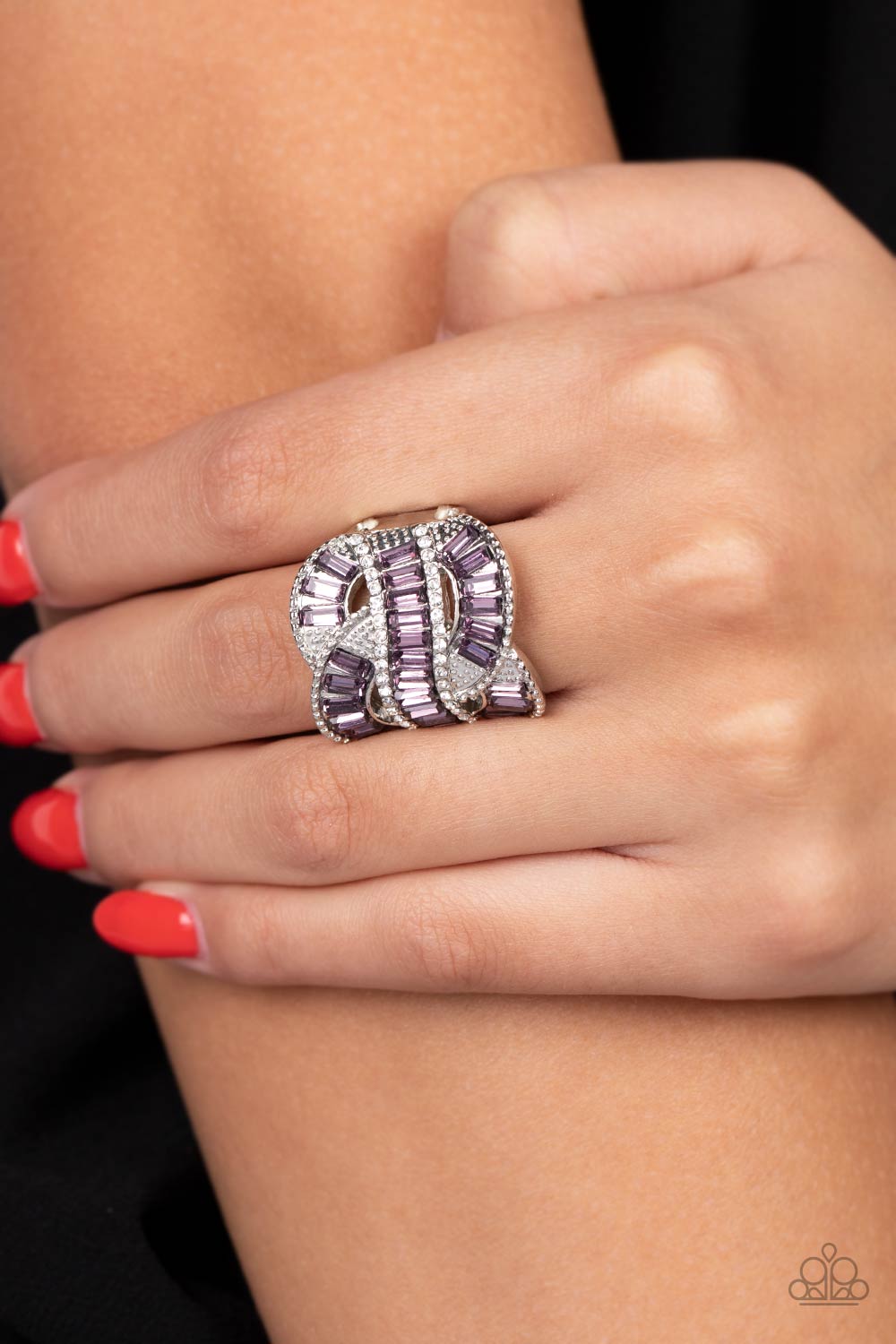 Six-Figure Flex - purple - Paparazzi ring