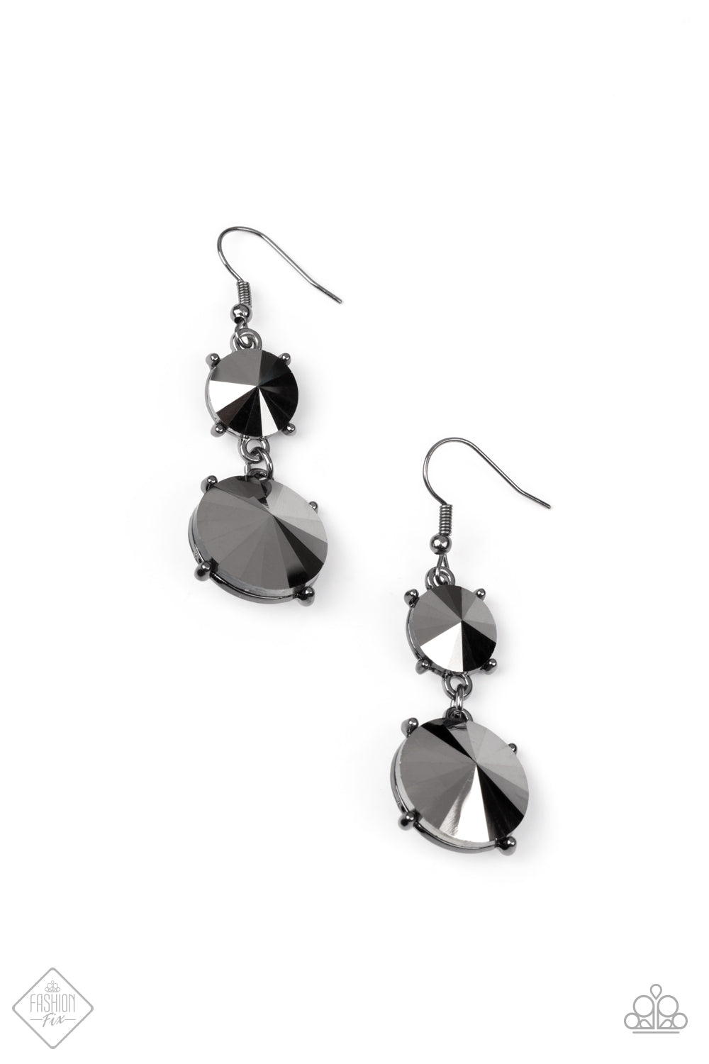 Sizzling Showcase - black - Paparazzi earrings