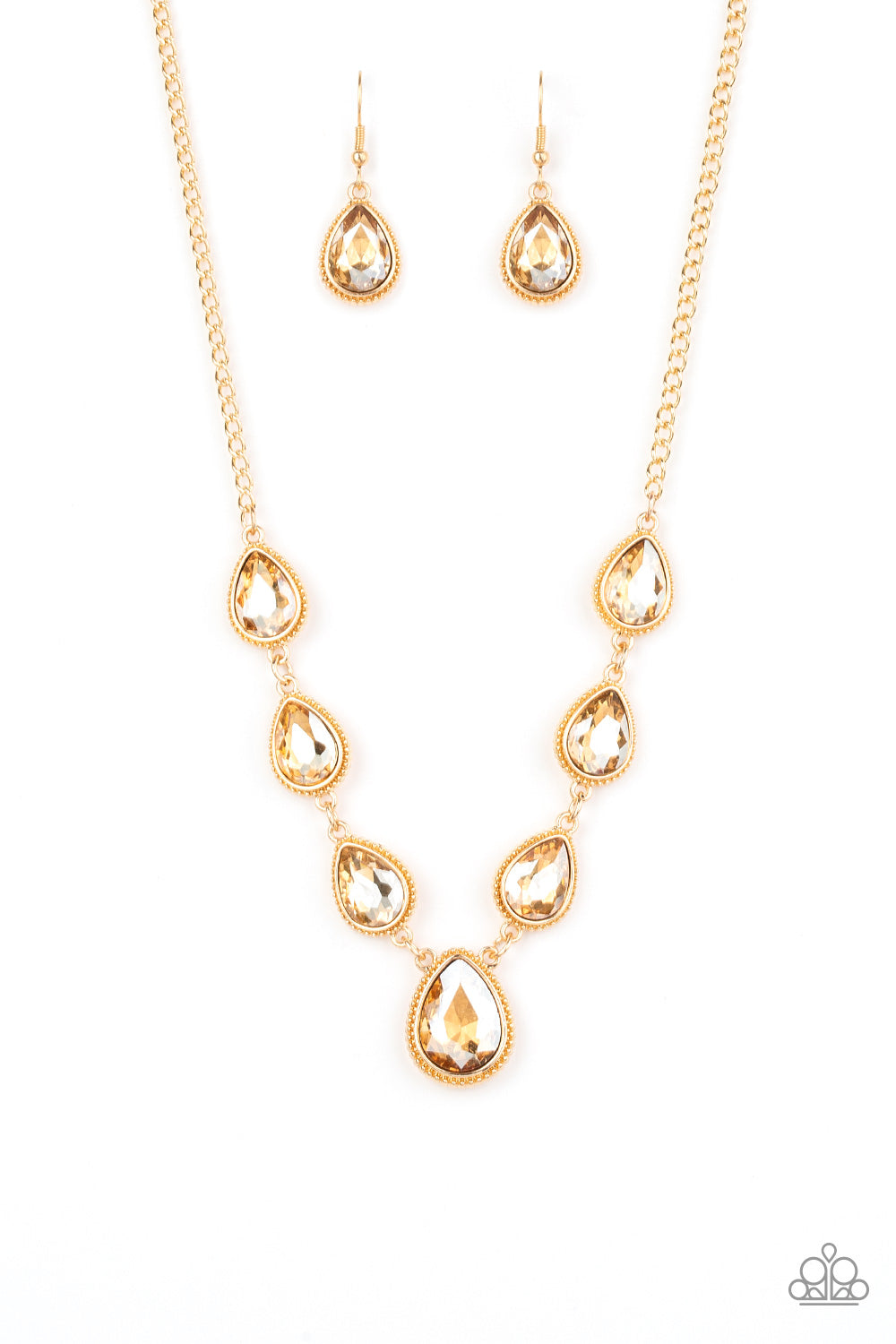 Socialite Social - gold - Paparazzi necklace