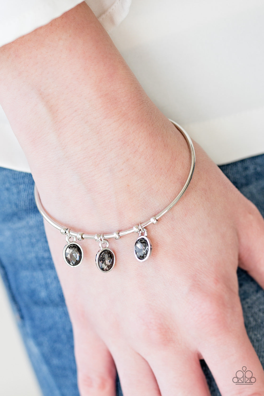 Sparkling Splendor - silver - Paparazzi bracelet