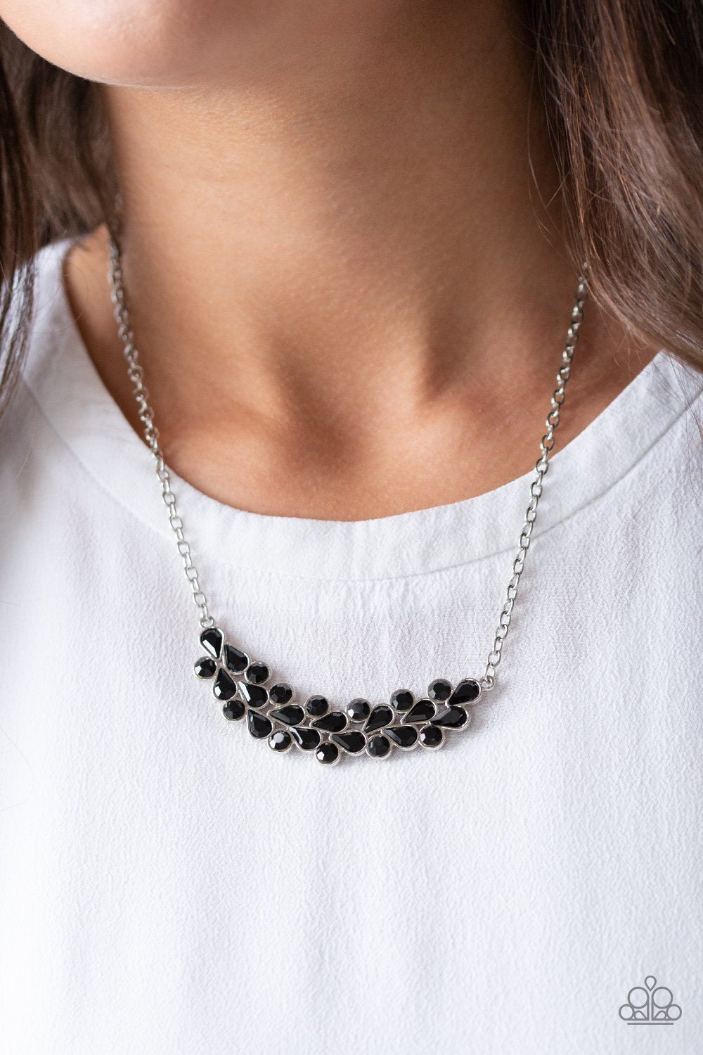 Special Treatment-black-Paparazzi necklace