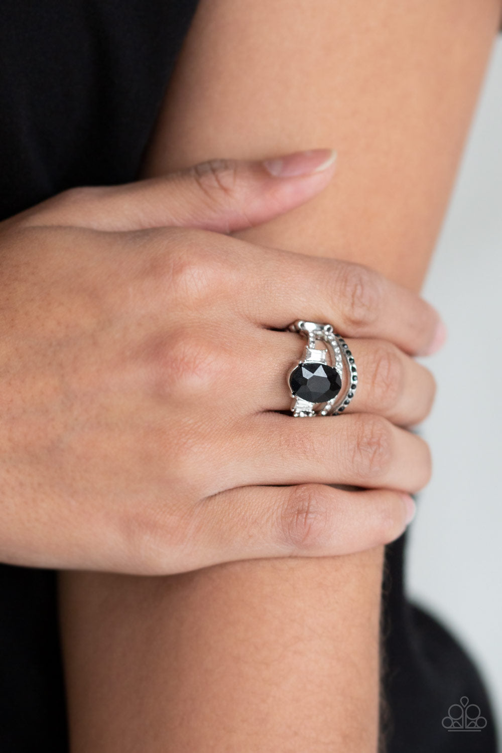 Spectacular Sparkle - black - Paparazzi ring