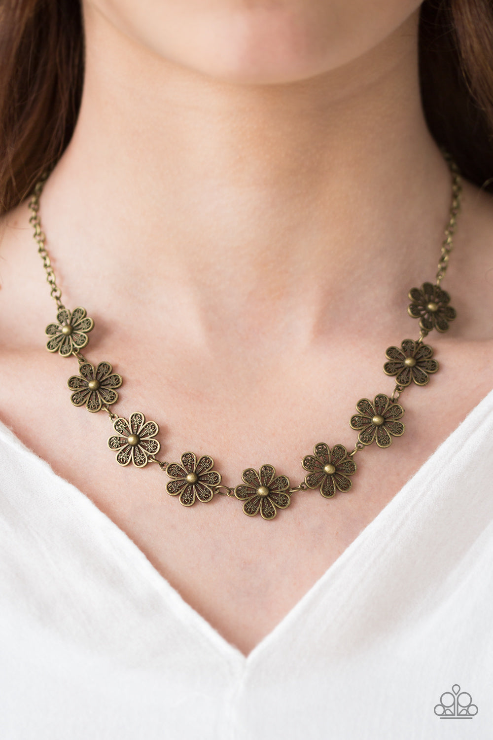 Spring Beauty - brass - Paparazzi necklace