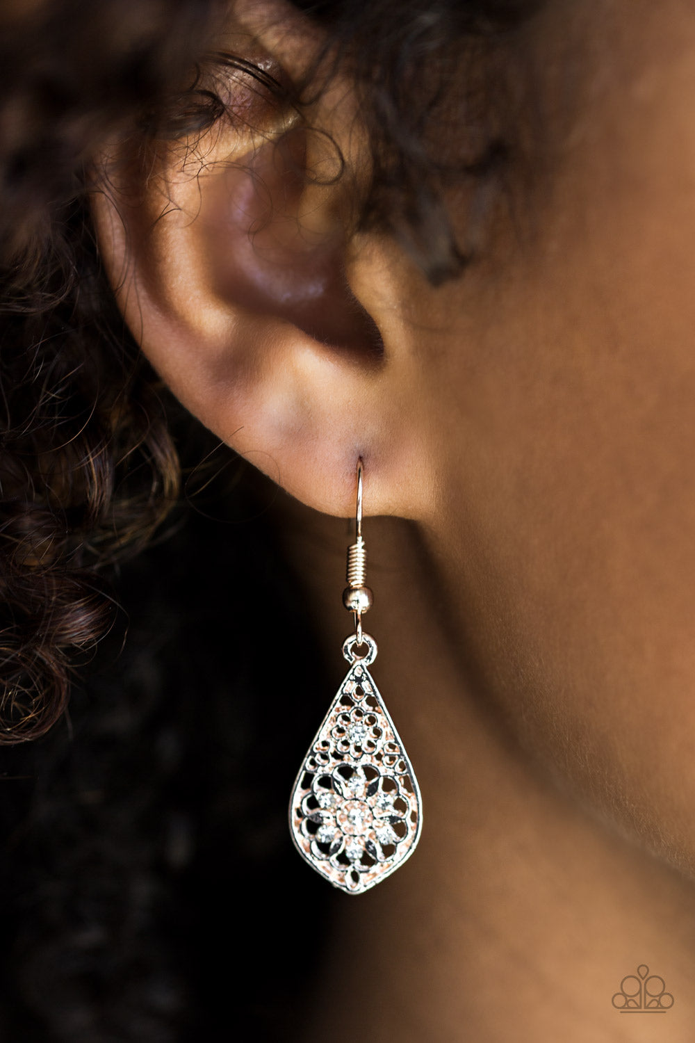 Spring Sparkle - rose gold - Paparazzi earrings