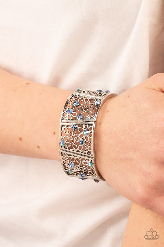 Spring Greetings - blue - Paparazzi bracelet