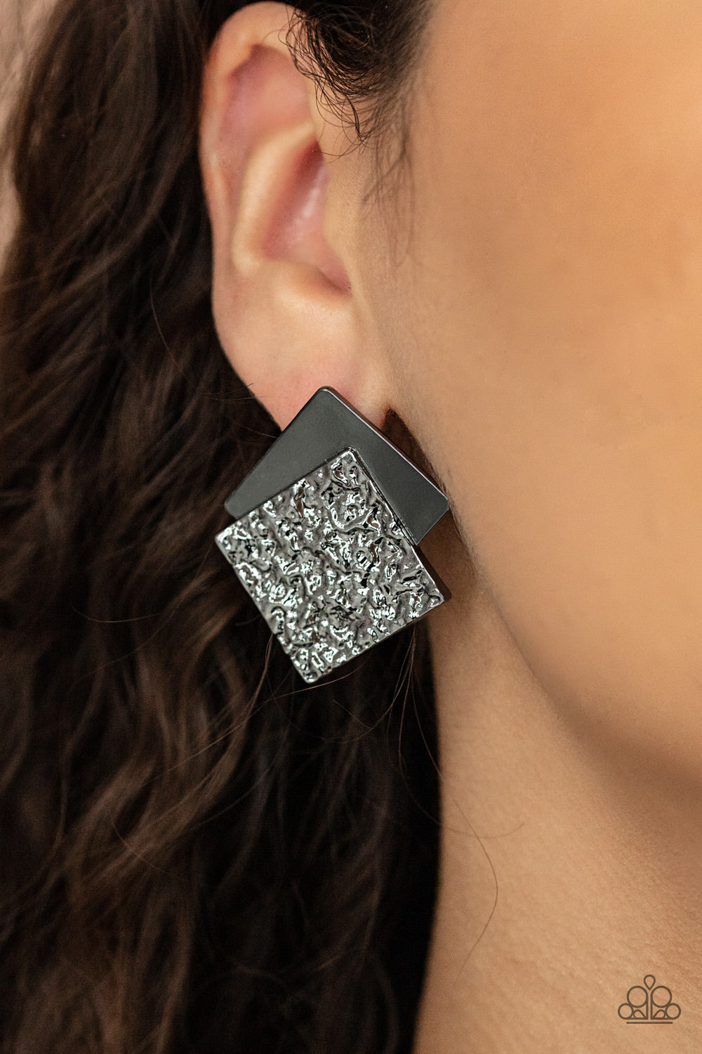 Square With Style - black - Paparazzi earrings