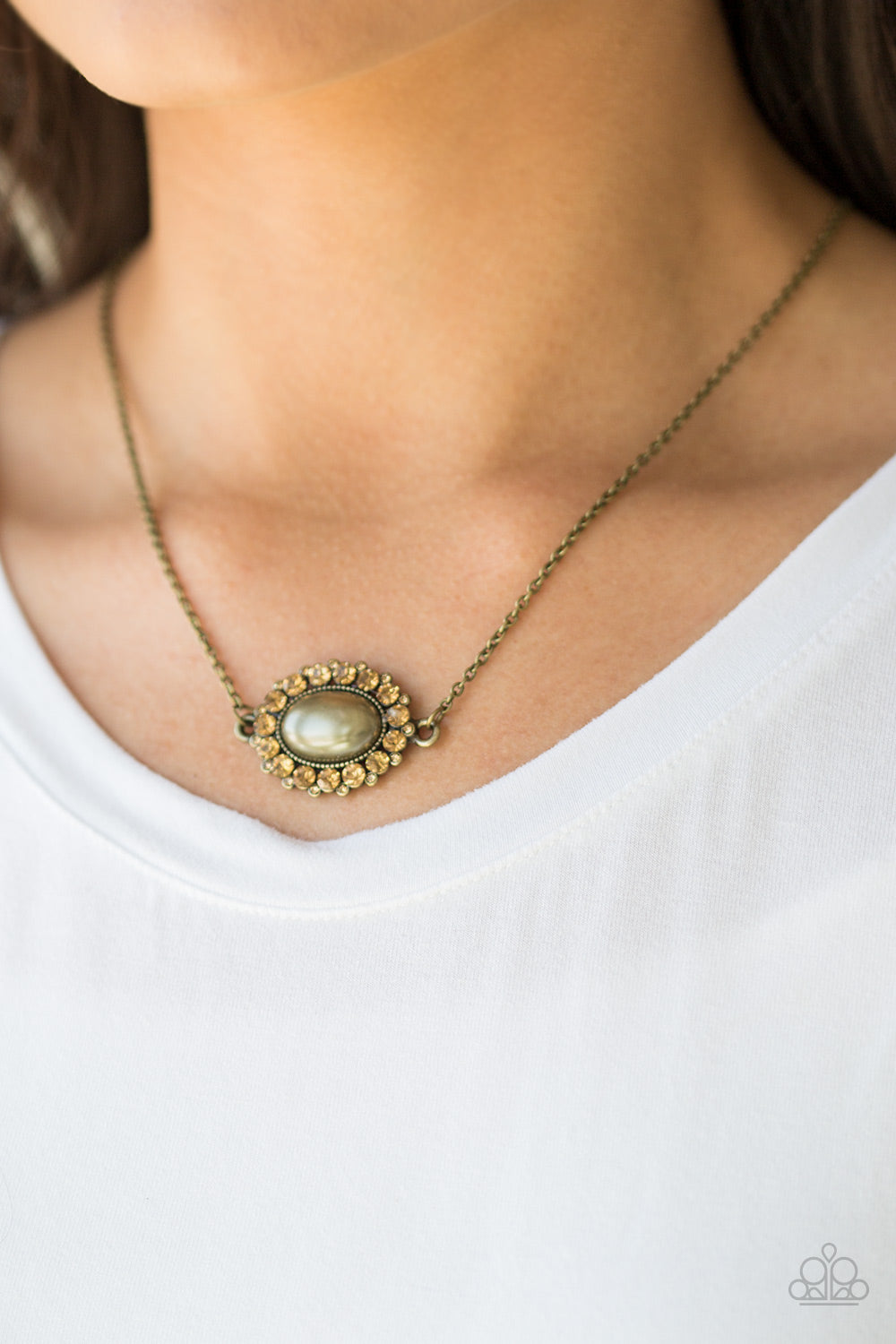 Stardom Shine - brass - Paparazzi necklace