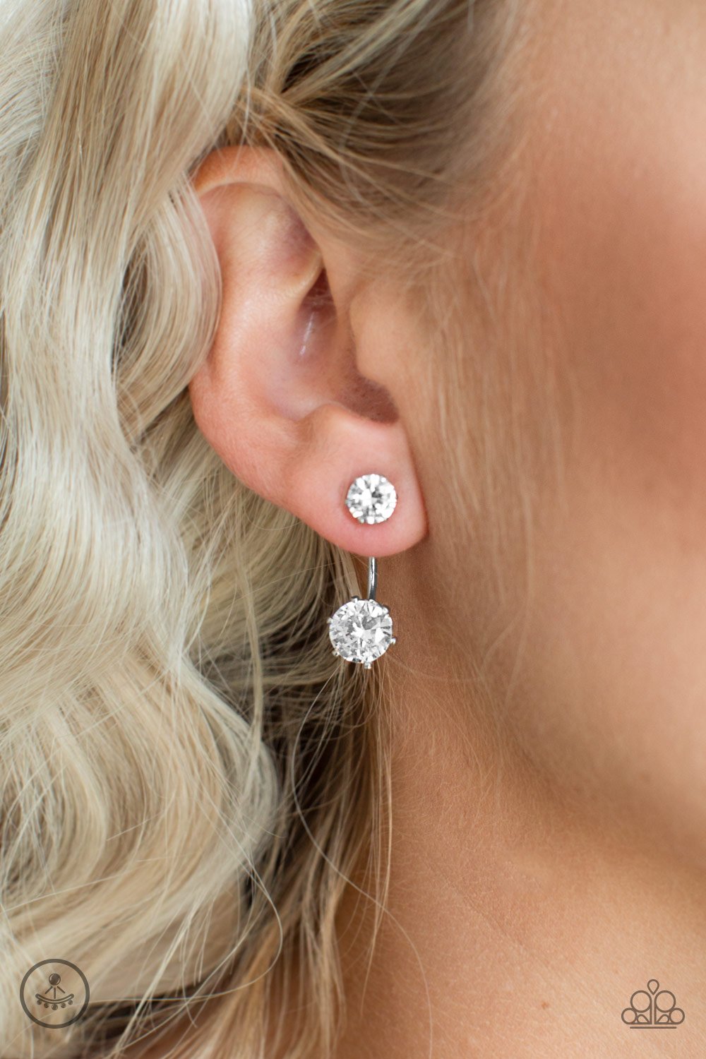 Starlet Squad - white - Paparazzi earrings