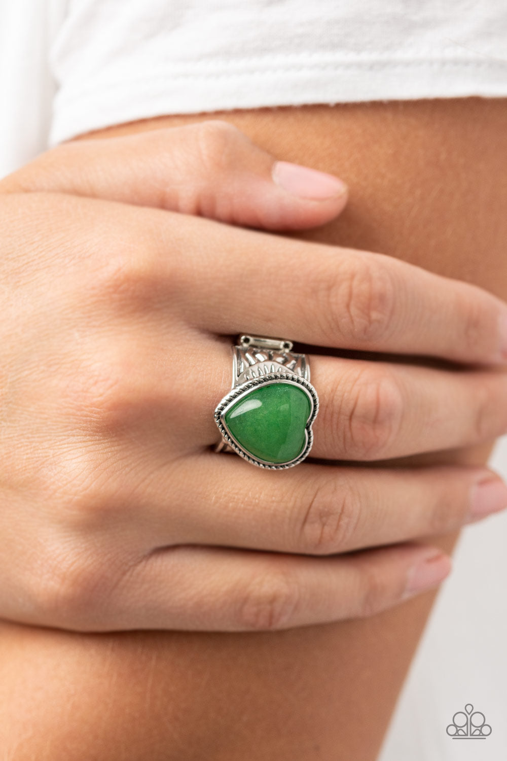 Stone Age Admirer - green - Paparazzi ring