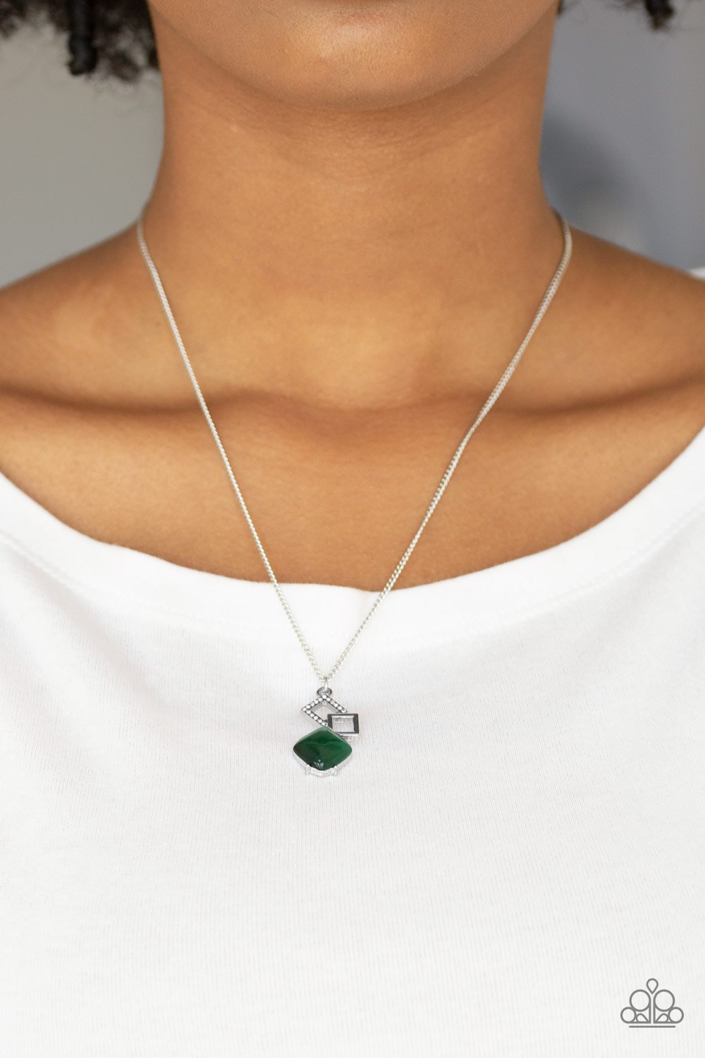 Stylishly Square-green-Paparazzi necklace