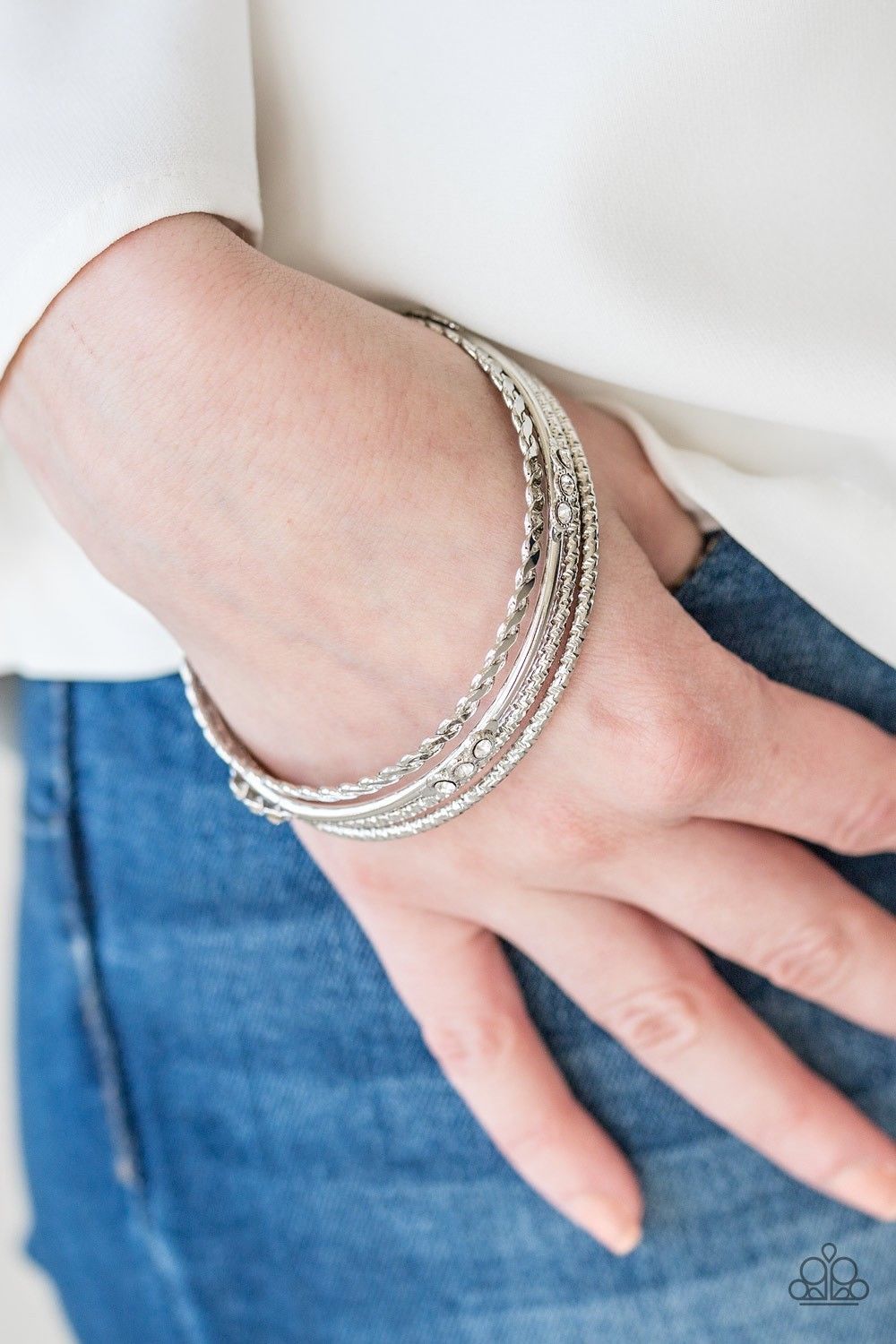 Subtle Shimmer - white - Paparazzi bracelet