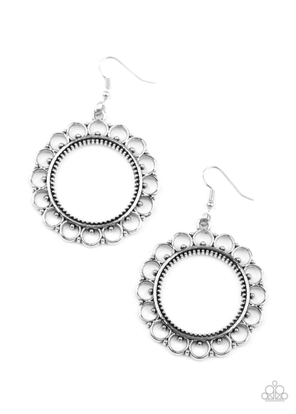 Sun Lounge - silver - Paparazzi earrings