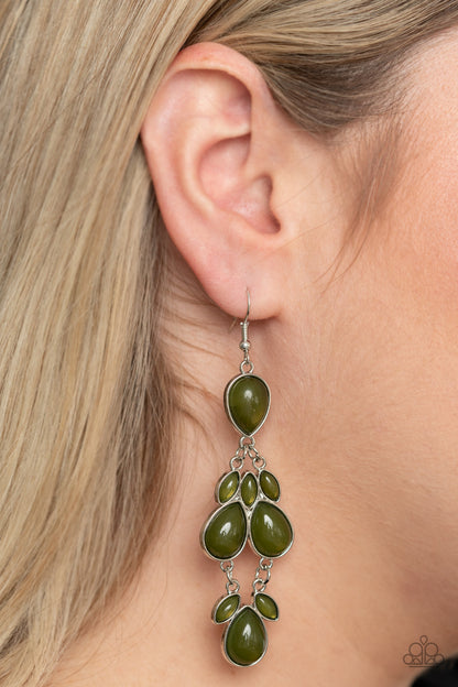 Superstar Social - green - Paparazzi earrings