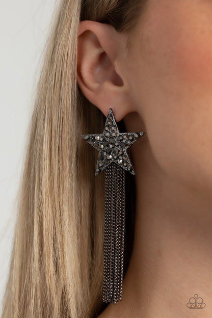 Superstar Solo - black - Paparazzi earrings