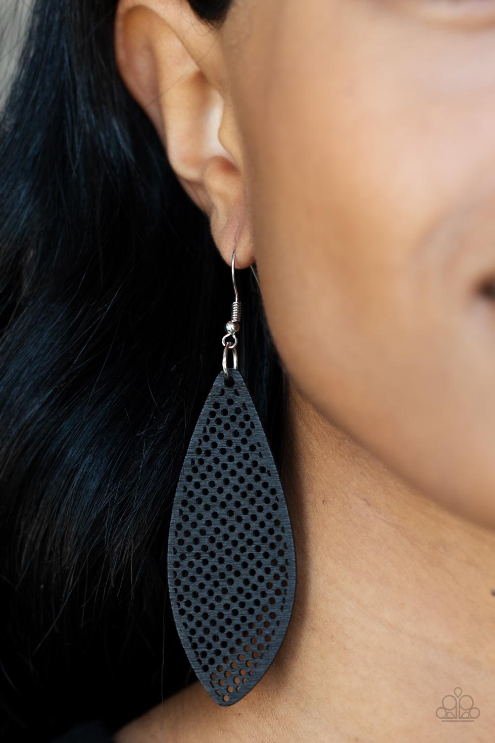 Surf Scene - black - Paparazzi earrings