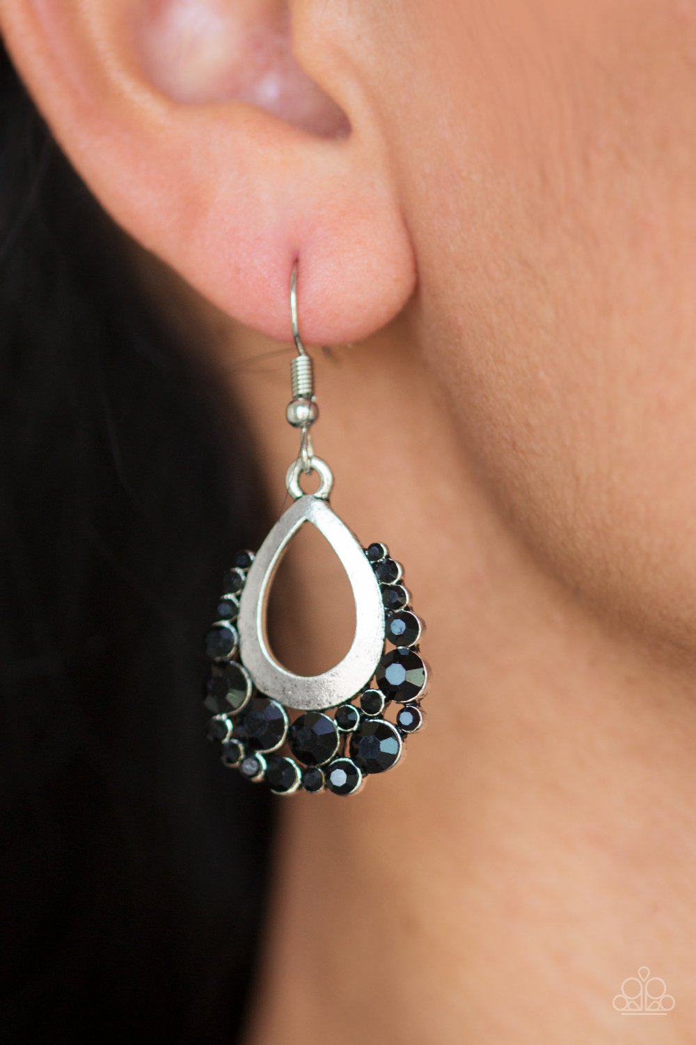 Table for Two - black - Paparazzi earrings