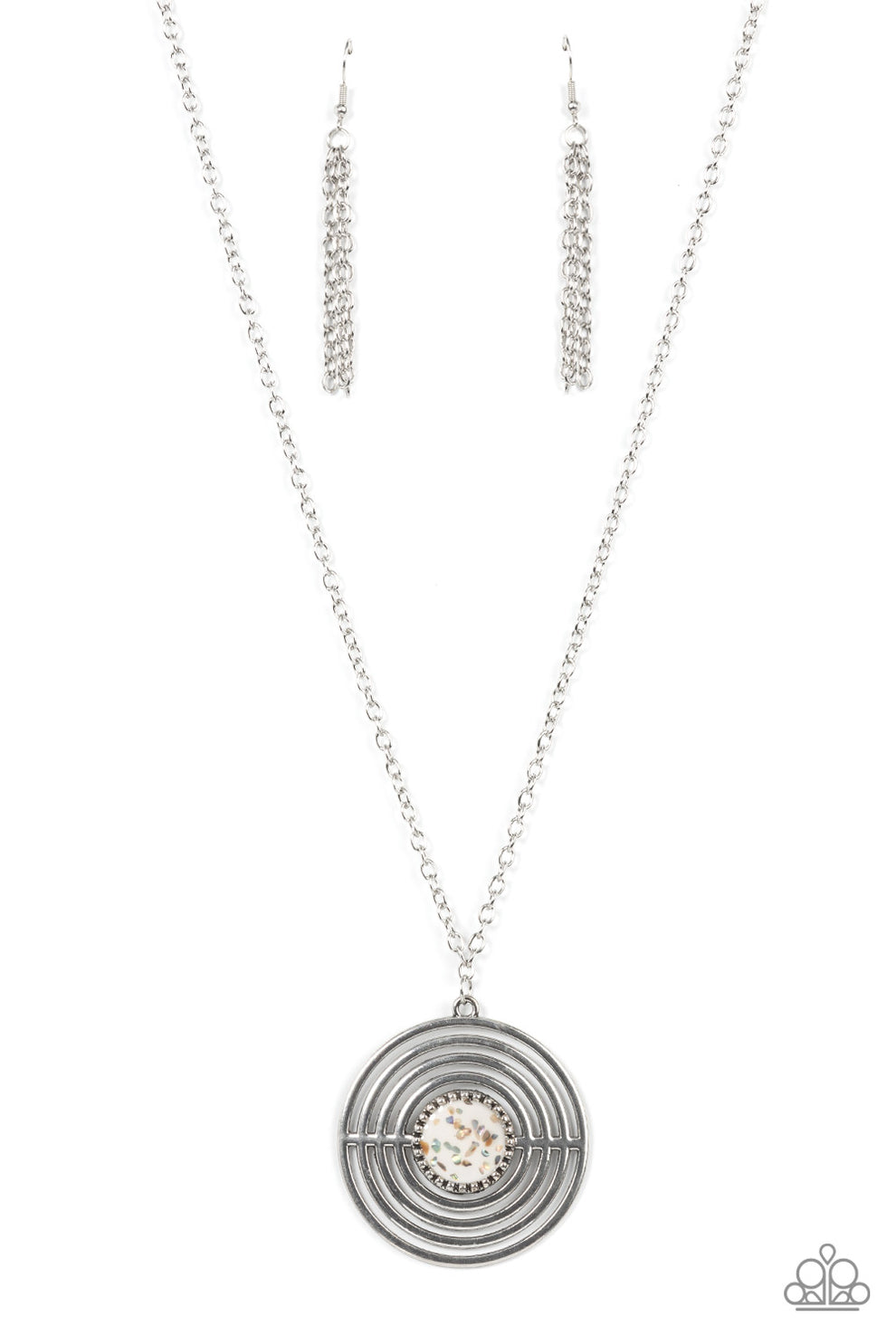 Targeted Tranquility White Paparazzi Necklace Jewelryblingthing