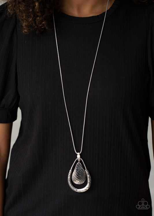 Texture Trekker - silver - Paparazzi necklace