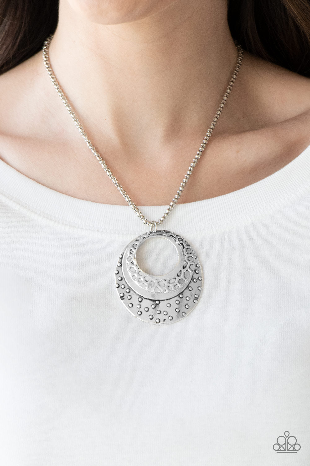Texture Trio - silver - Paparazzi necklace
