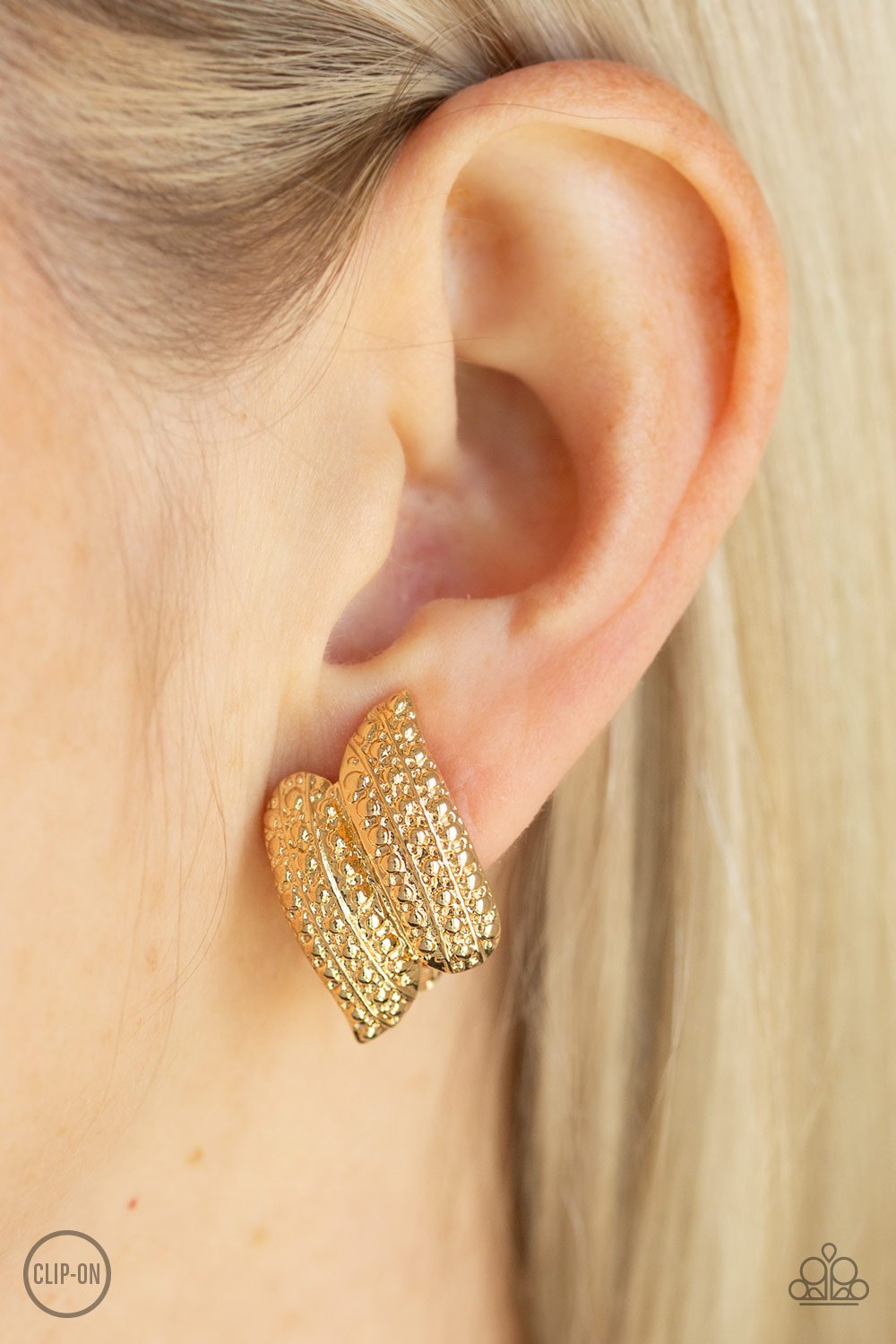 Texture Twist-gold-Paparazzi earrings