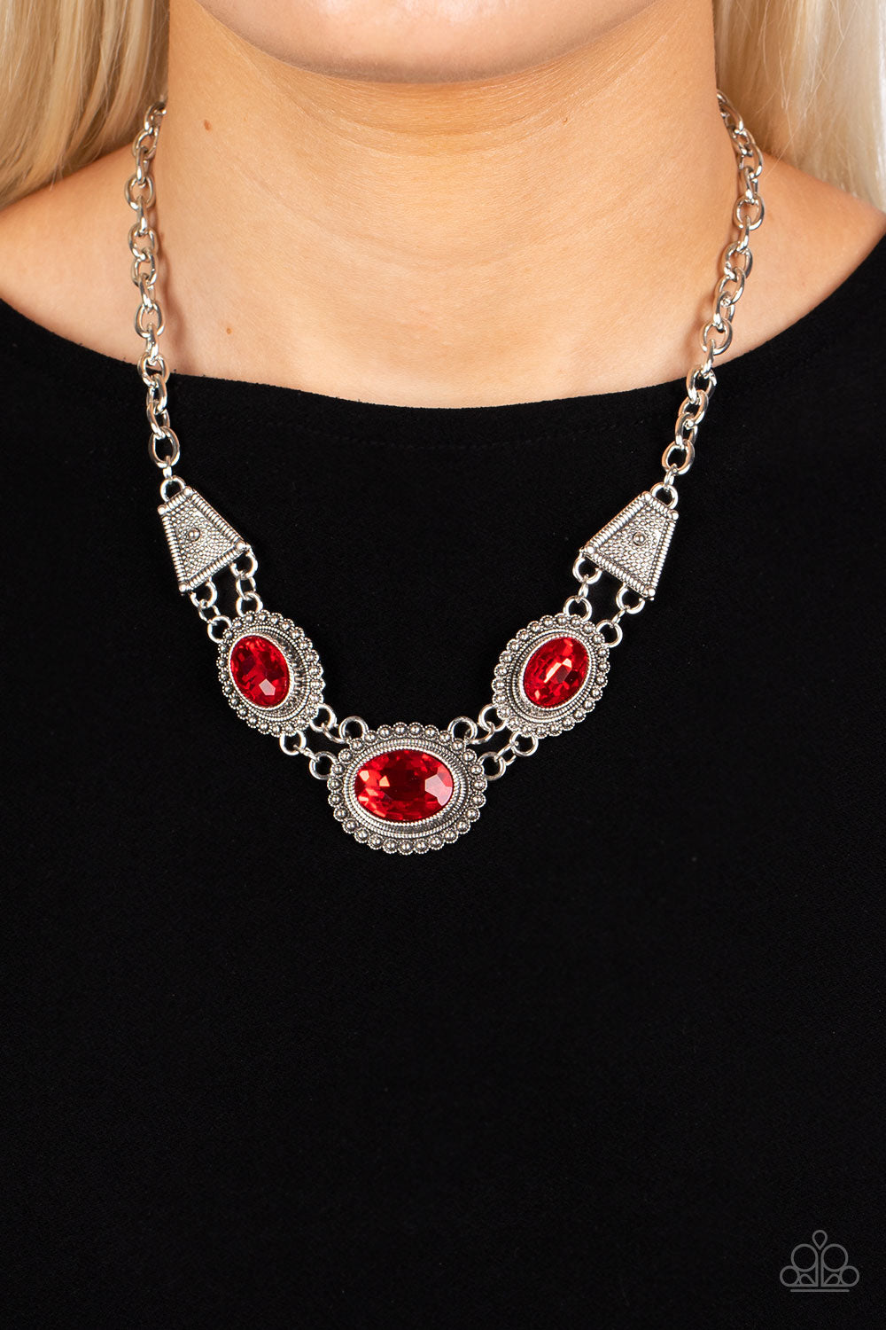 Textured TRAPEZOID - red - Paparazzi necklace