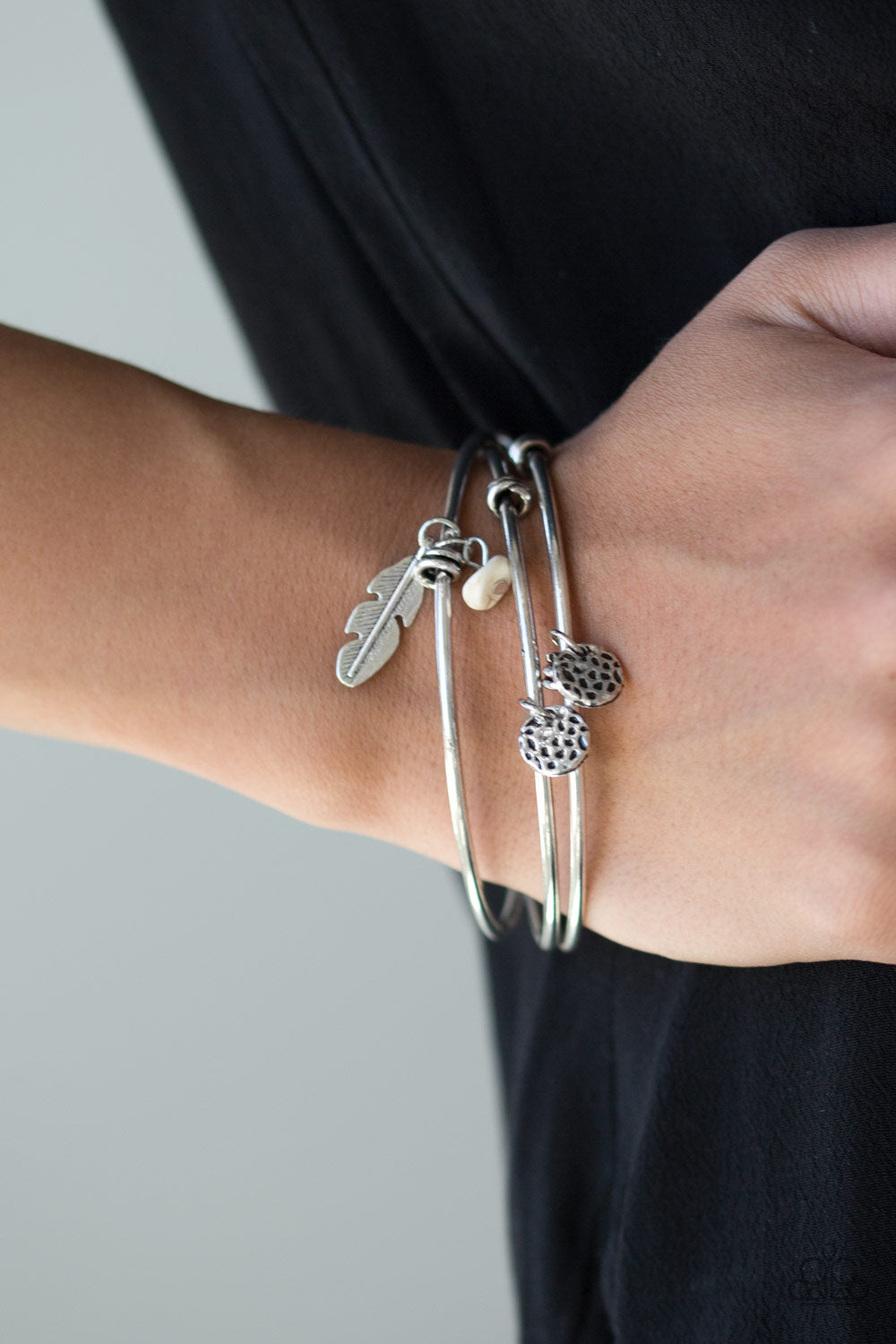 That Quill Do - white - Paparazzi bracelet