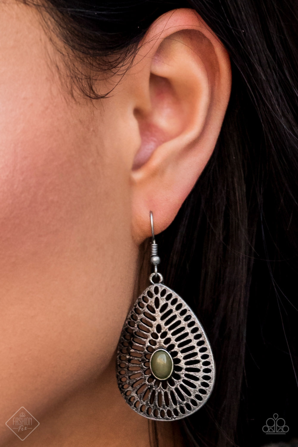 The GRATE Beyond - green - Paparazzi earrings