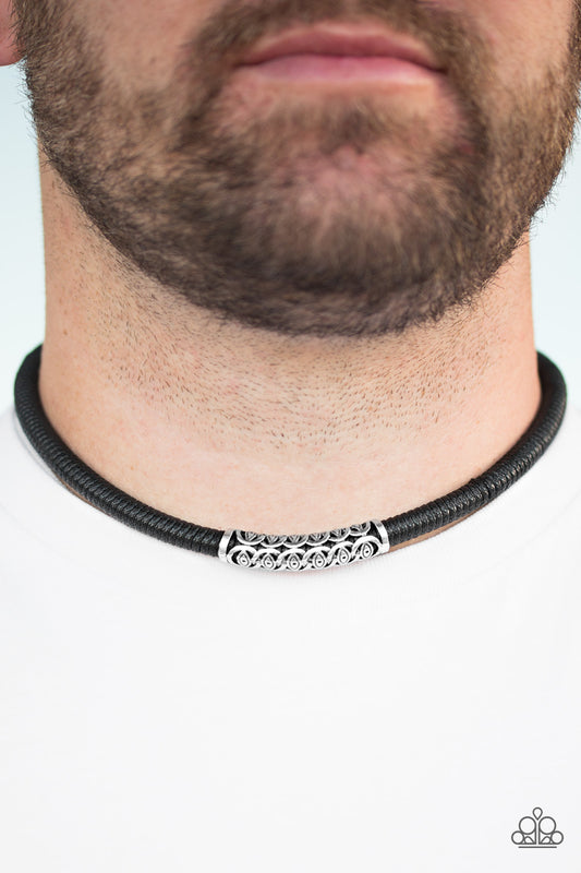 The Mainland - black - Paparazzi necklace