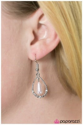 The Proposal - Paparazzi earrings