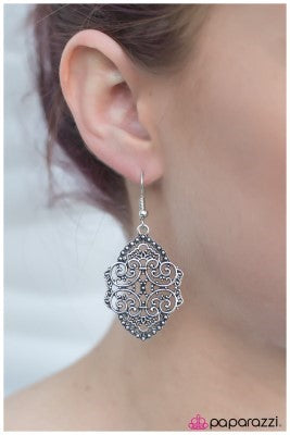 The Taj Mahal - Paparazzi earrings