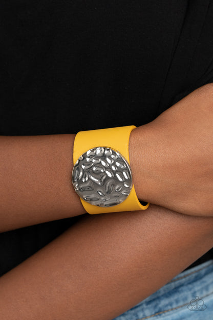 The Future Looks Bright - yellow - Paparazzi bracelet