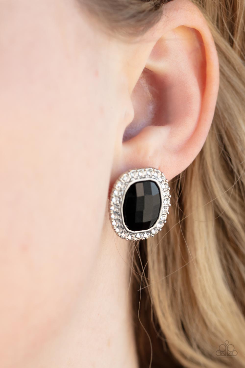 The Modern Monroe - black - Paparazzi earrings