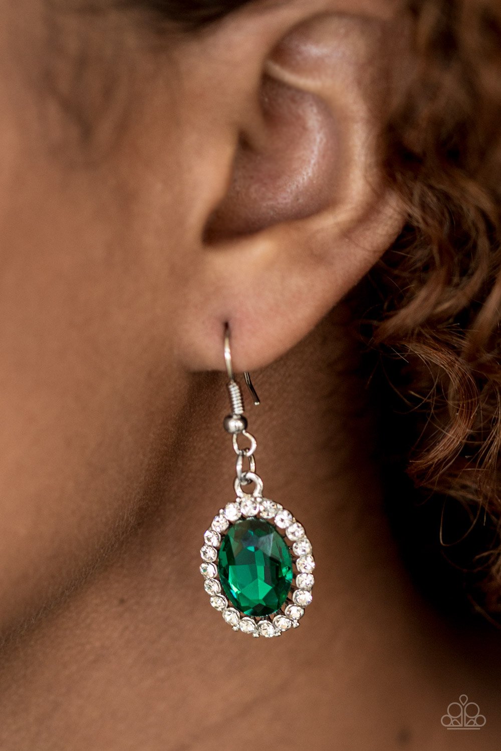 The FAME of the Game - green - Paparazzi earrings