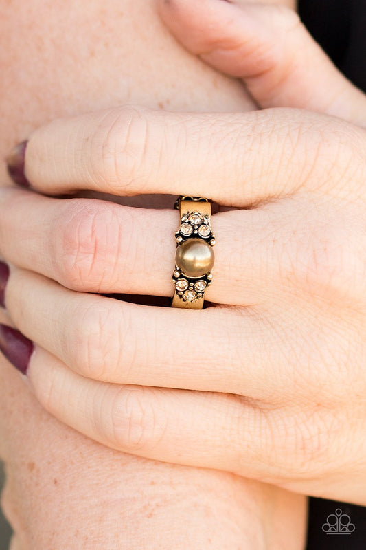 The Front Runner - brass - Paparazzi ring