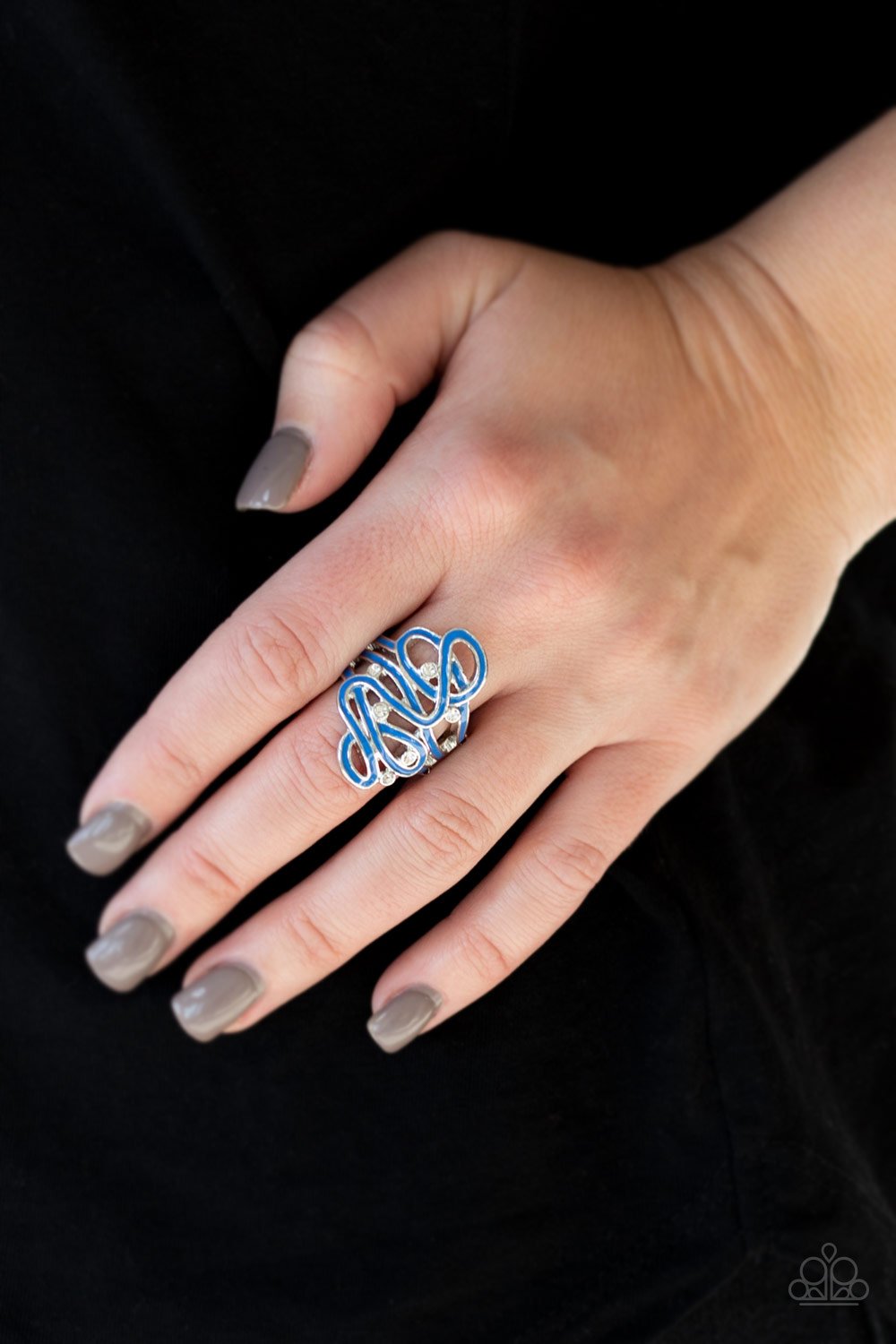 The Run Around-blue-Paparazzi ring