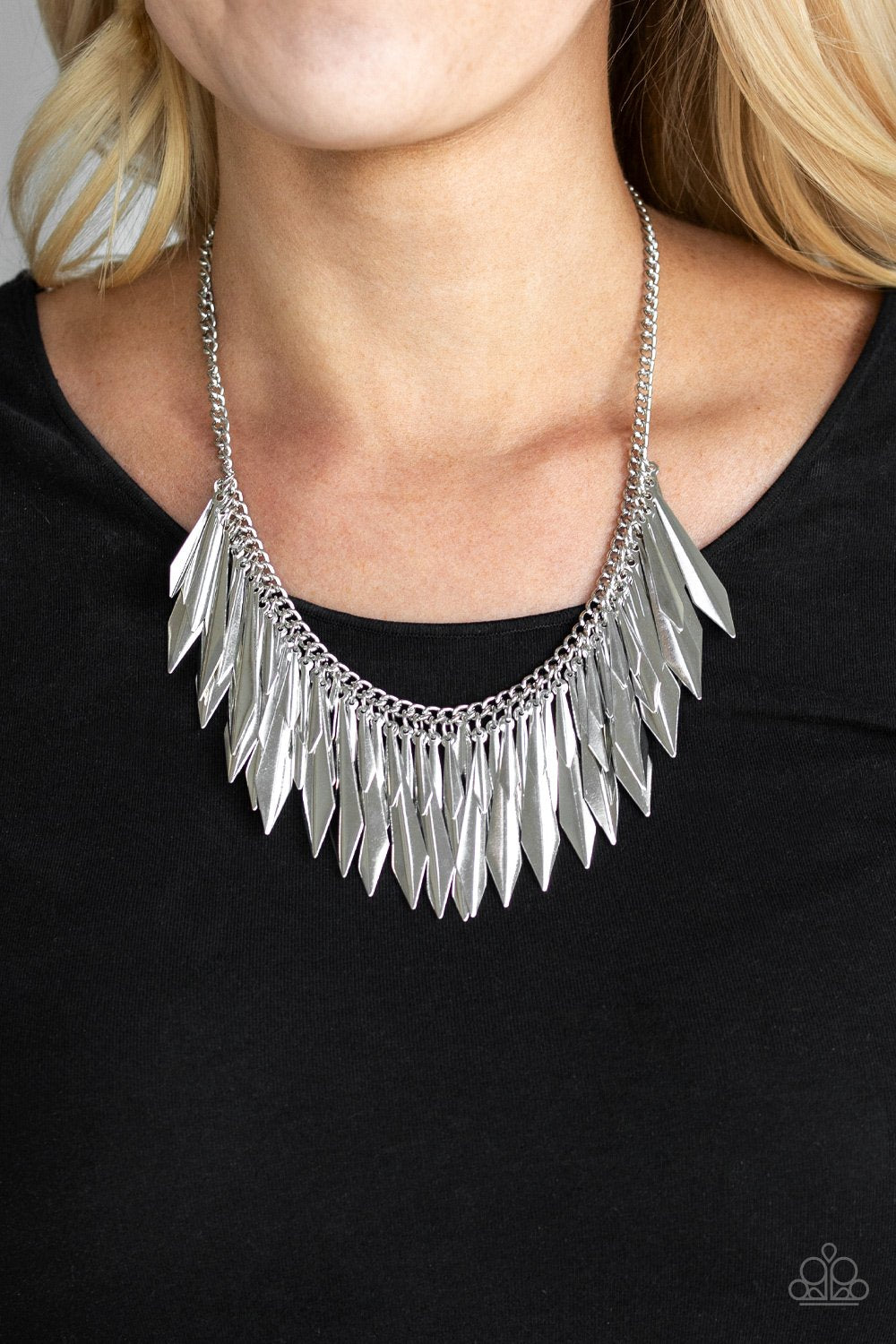 The Thrill Seeker - silver - Paparazzi necklace