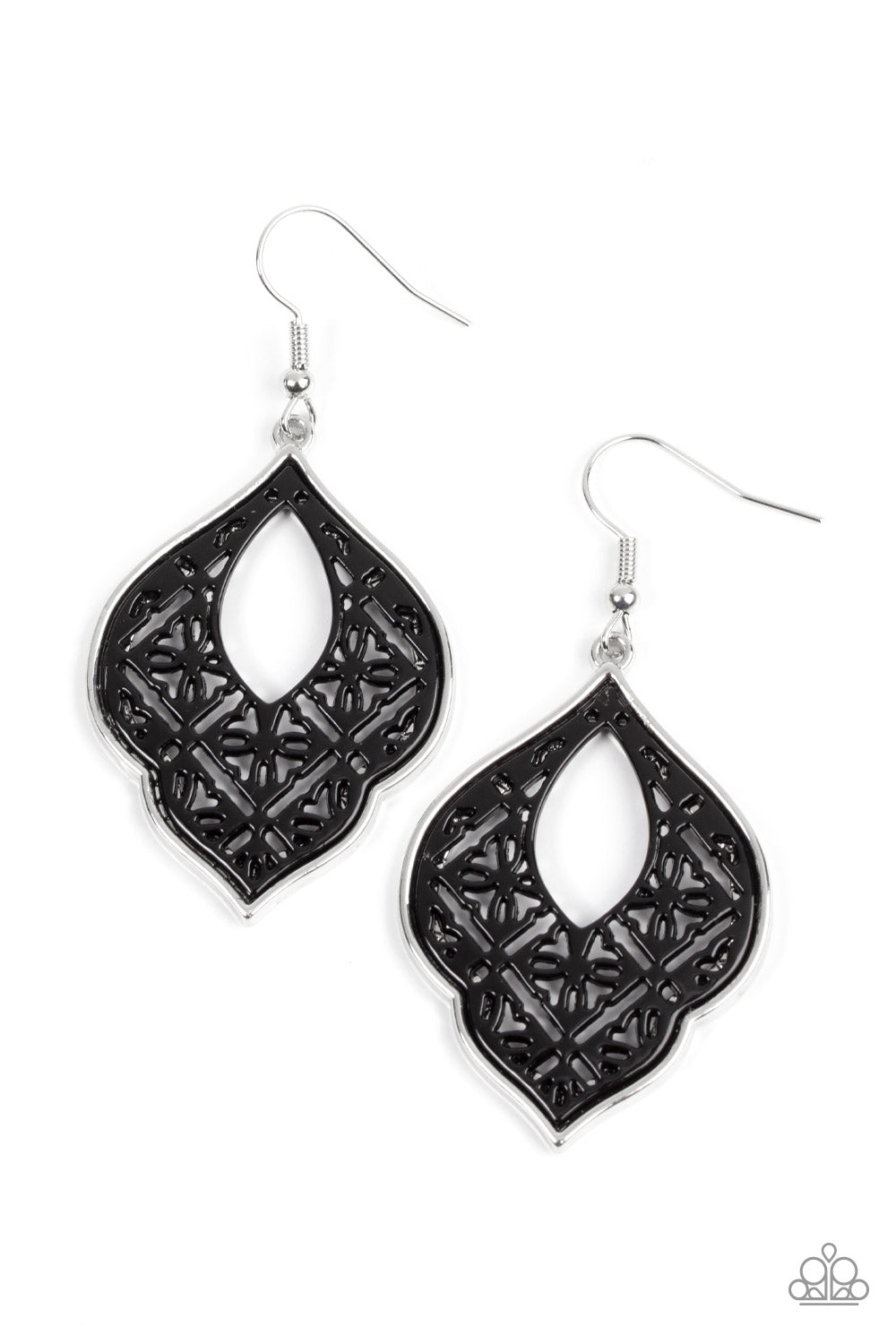 Thessaly Terrace - black - Paparazzi earrings