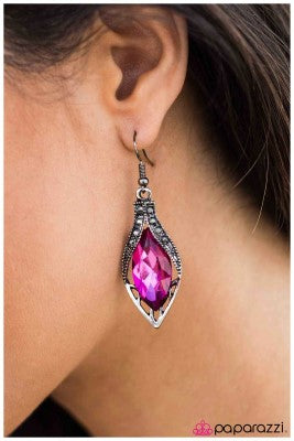 They Call Me Queen - Paparazzi earrings