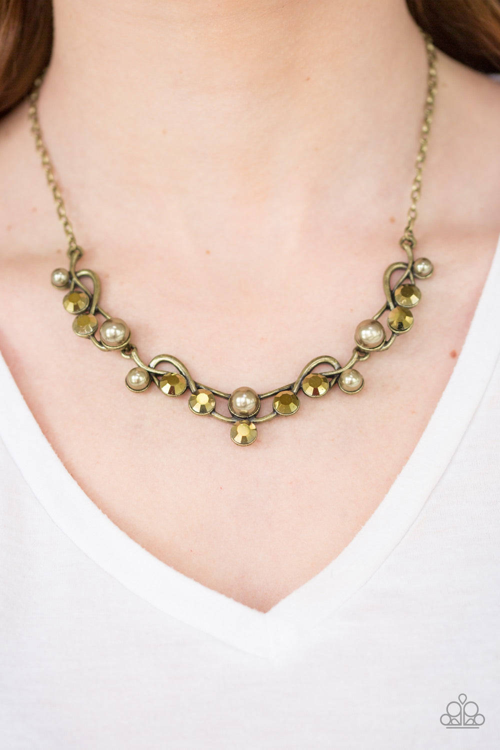 Tie the Knot - brass - Paparazzi necklace