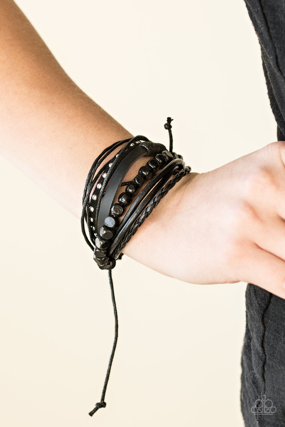 Timber Trek - black - Paparazzi bracelet