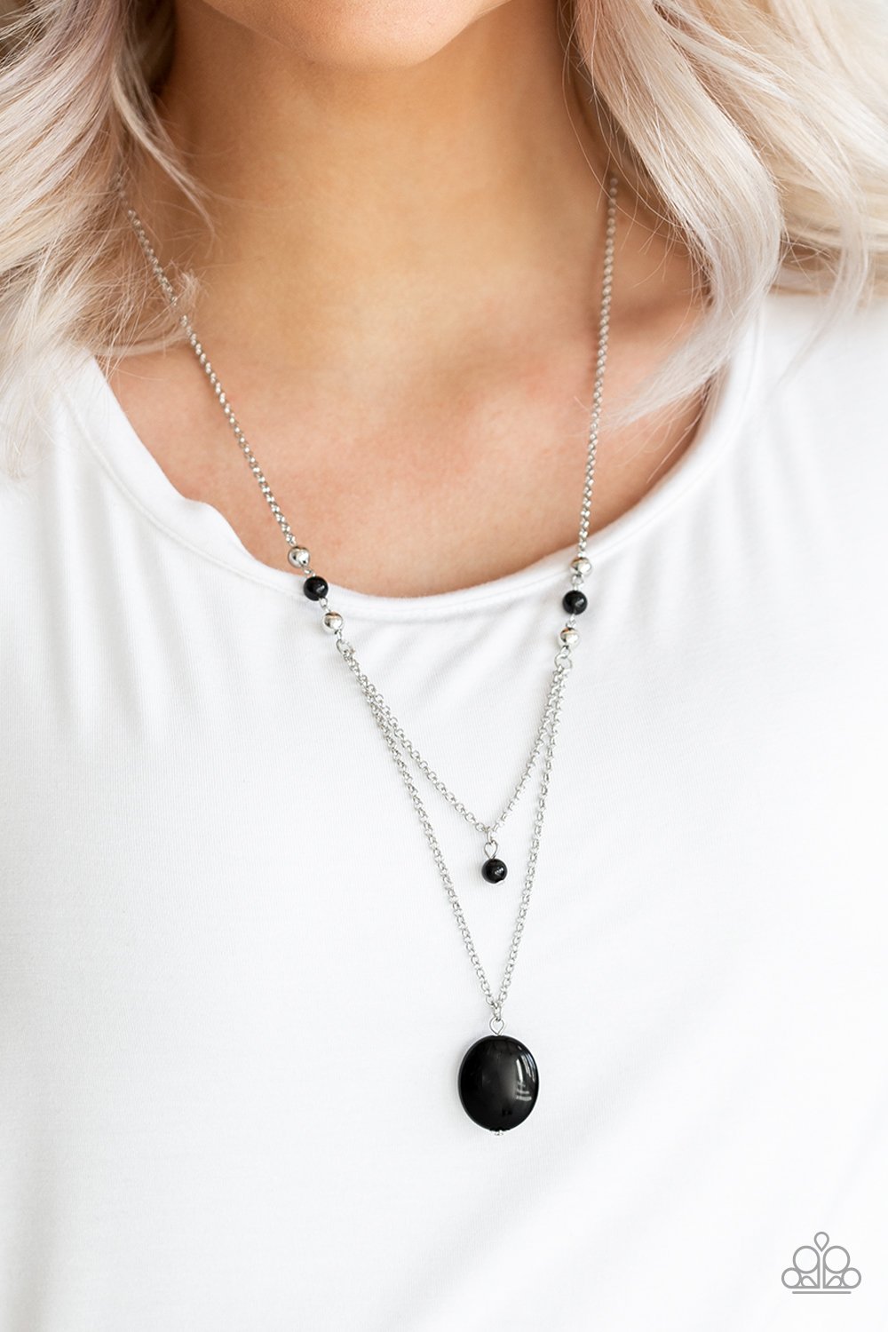 Time to Hit the ROAM-black-Paparazzi necklace