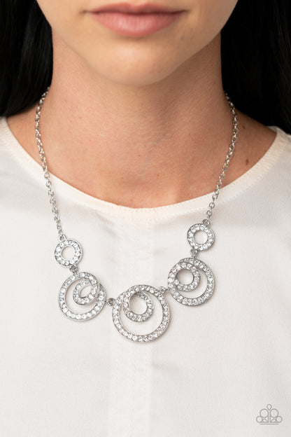 Total Head-Turner - white - Paparazzi necklace