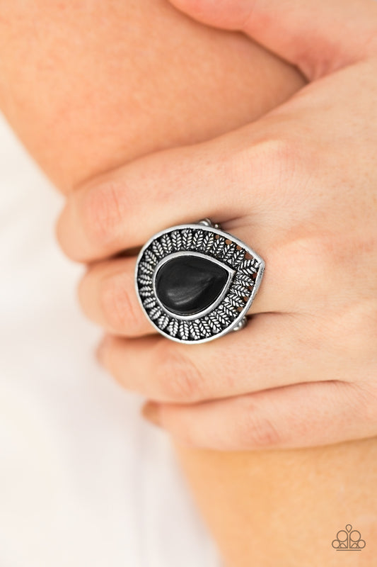 Totally Tropicana - black - Paparazzi ring