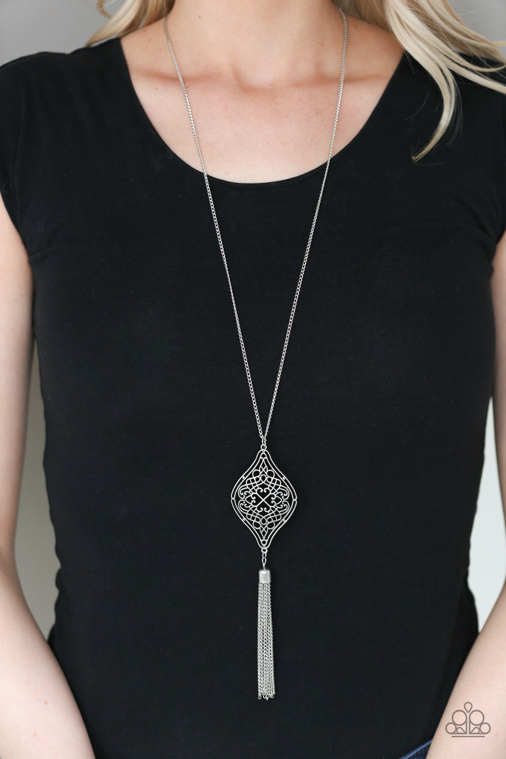 Totally Worth The TASSEL - silver - Paparazzi necklace