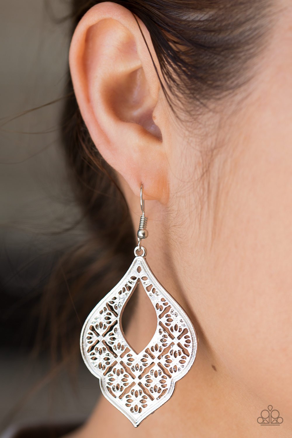 Totally Taj Majal - silver - Paparazzi earrings