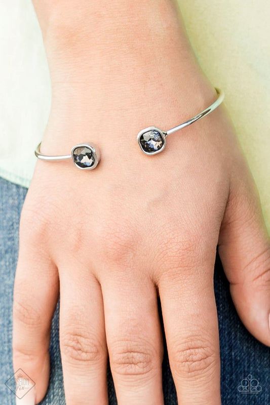 Totally Traditional - silver - Paparazzi bracelet
