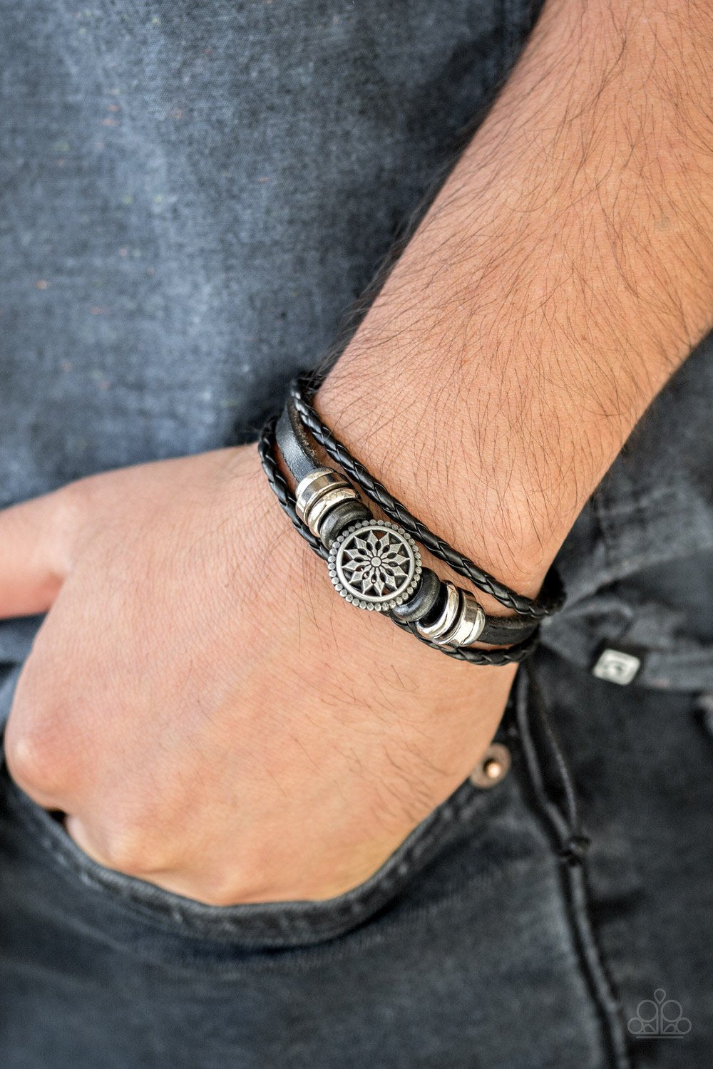 Totally Tundra - black - Paparazzi mens bracelet